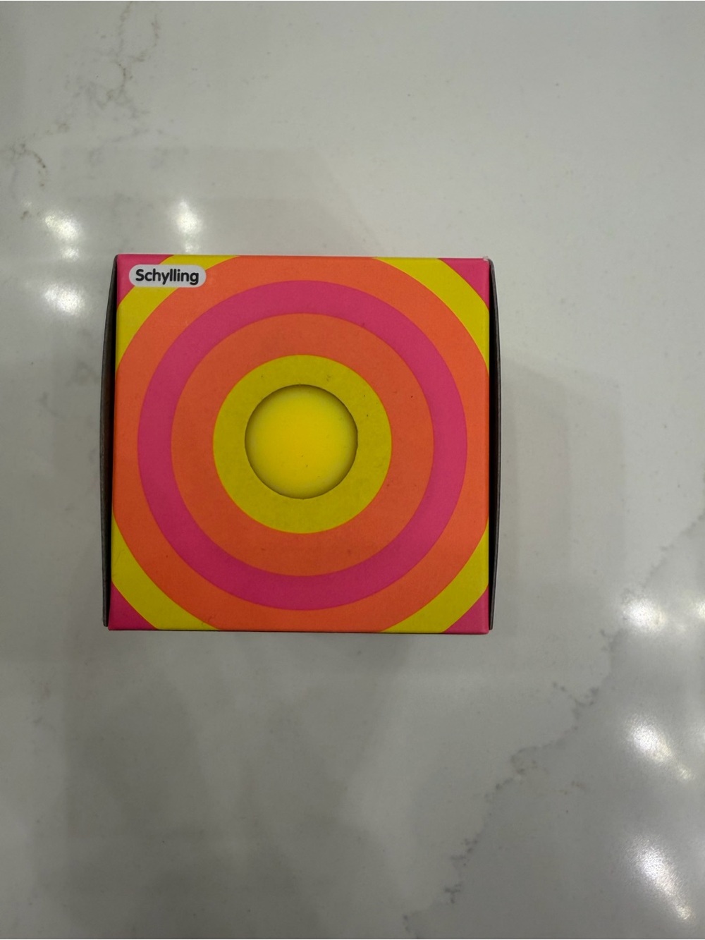 Color Color Change - Yellow - Picture 2 of 6